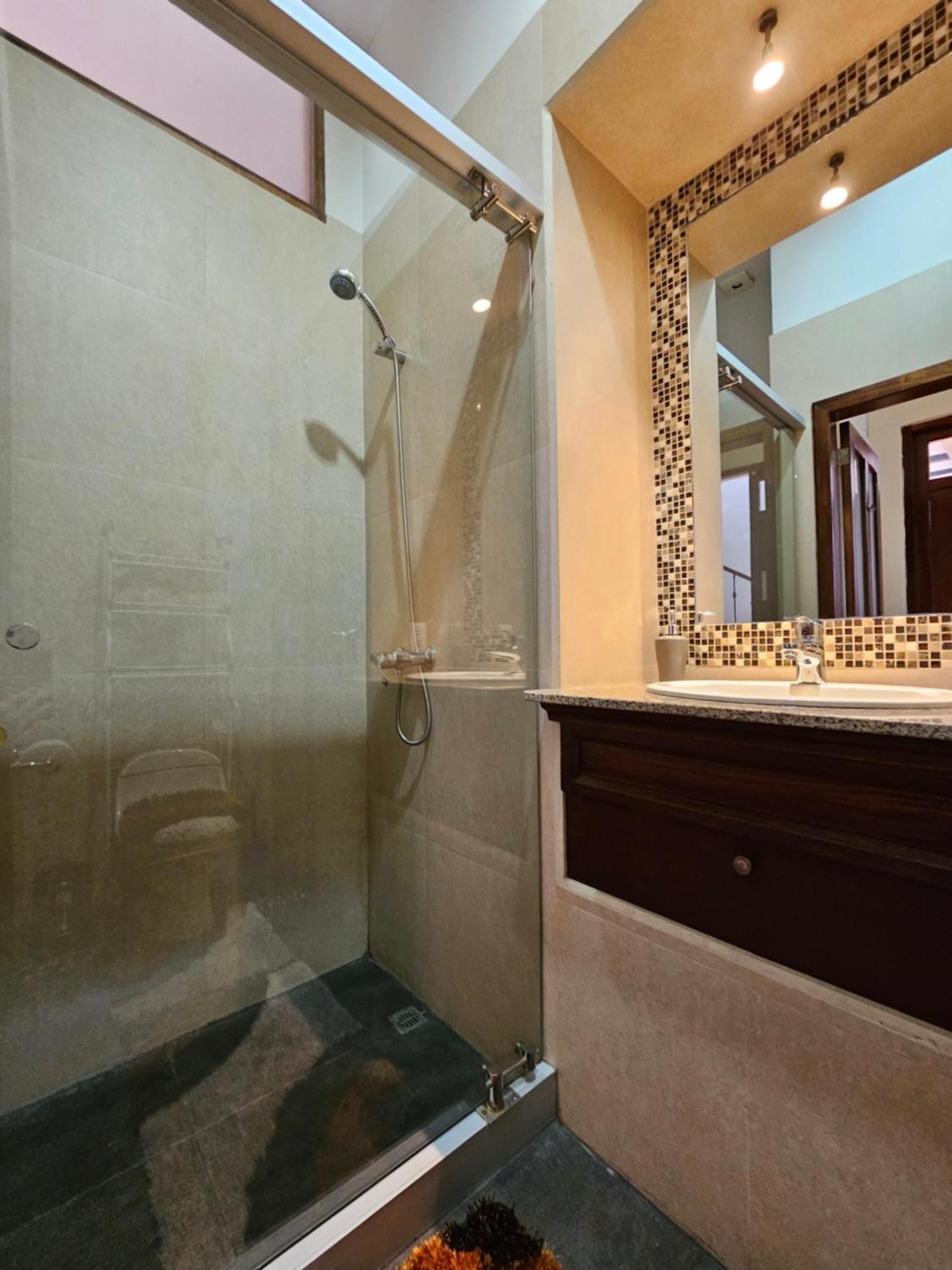 Casa Hibiscus Boutique Hotel กูเอ็งกา ภายนอก รูปภาพ